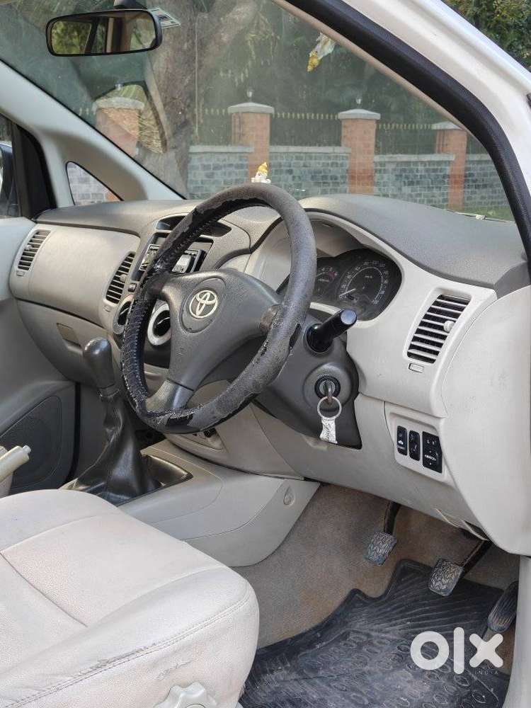 Toyota Innova 2.5 G (diesel) 7 Seater, 2010, Diesel