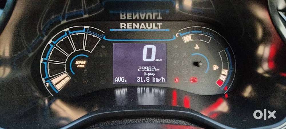 Renault Triber Rxt, 2023, Petrol