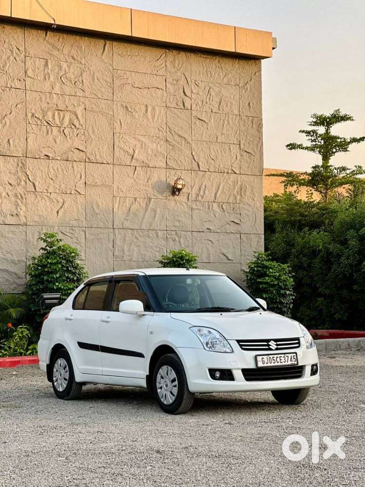 Maruti Suzuki Dzire Vxi Ags, 2010, Cng & Hybrids