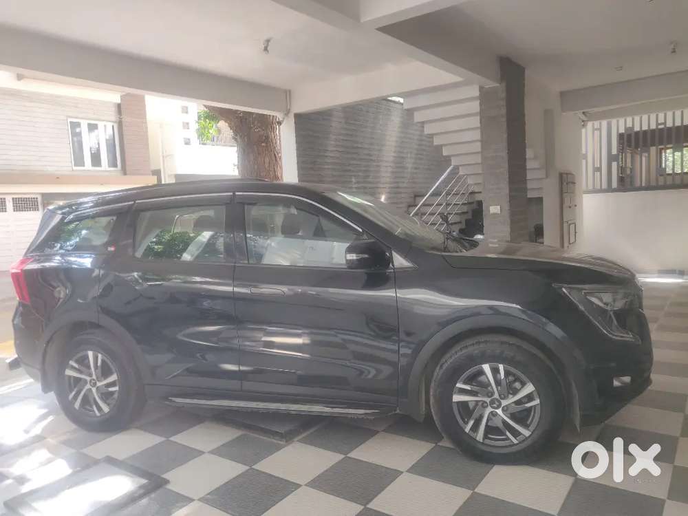 Mahindra Xuv700 Ax5 Petrol At  2024 Model 10k Km Excellent Condition