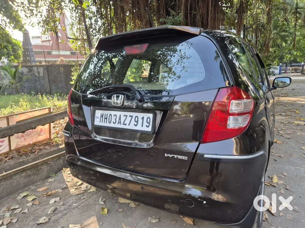 Honda Jazz 1.2 Zx 2011( All Paper Clear Upto 2031)