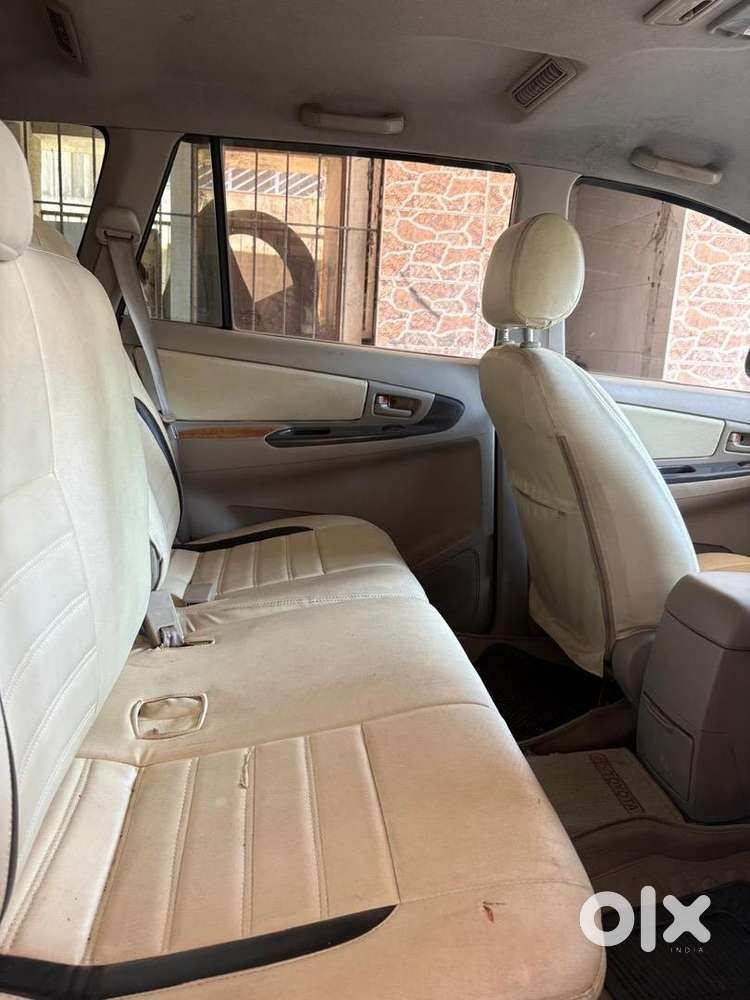 Toyota Innova 2010 Diesel 101150 Km Driven