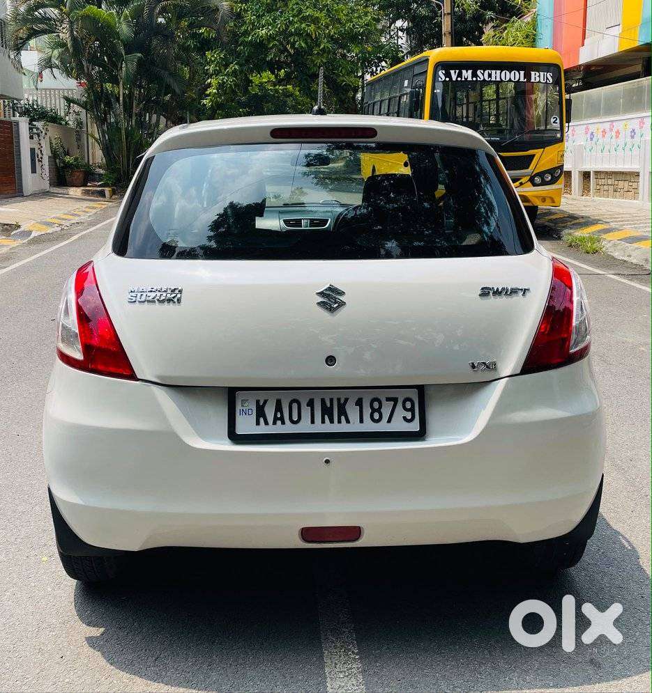 Maruti Suzuki Swift Vxi + Manual, 2015, Petrol