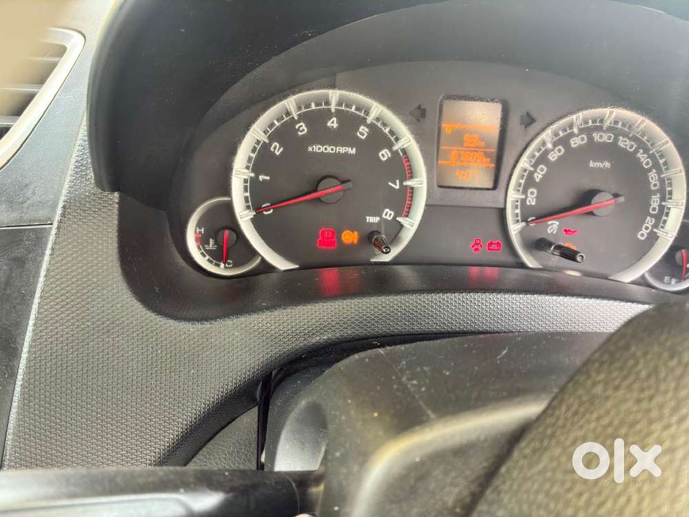 Maruti Suzuki Swift Vxi Optional, 2016, Petrol