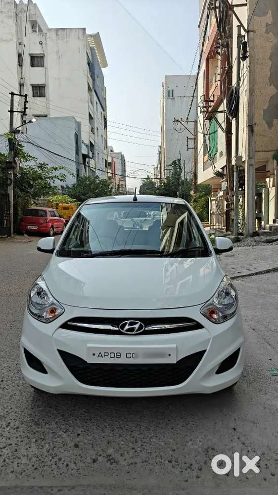 Hyundai I10 Sportz 1.2 Petrol At 2013