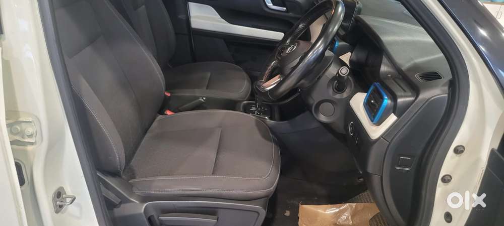 Tata Punch 1.2 Revotron Creative Amt Dual Tone, 2023, Petrol