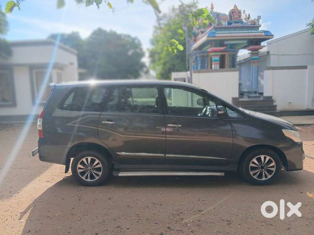 Toyota Innova 2.5 Zx 7 Str Bs-iv, 2015, Diesel