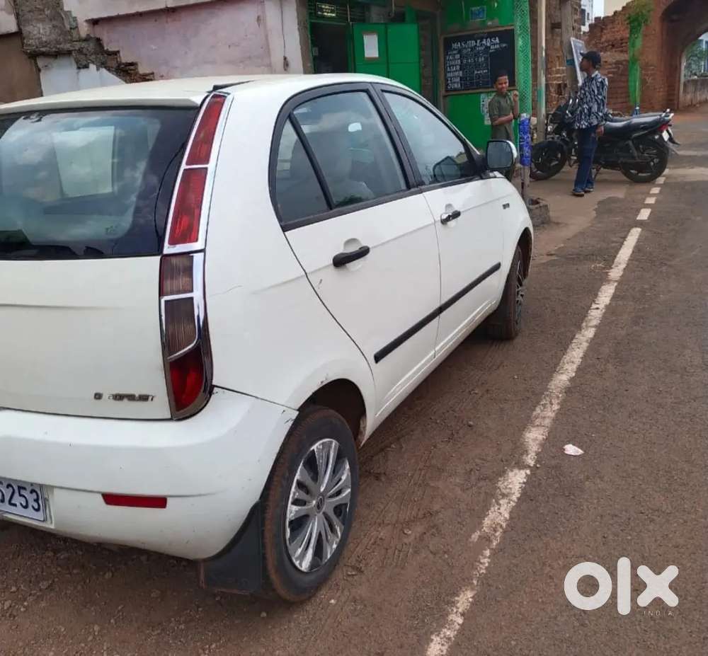 Tata Vista Tech 2011 Diesel 100000 Km Driven