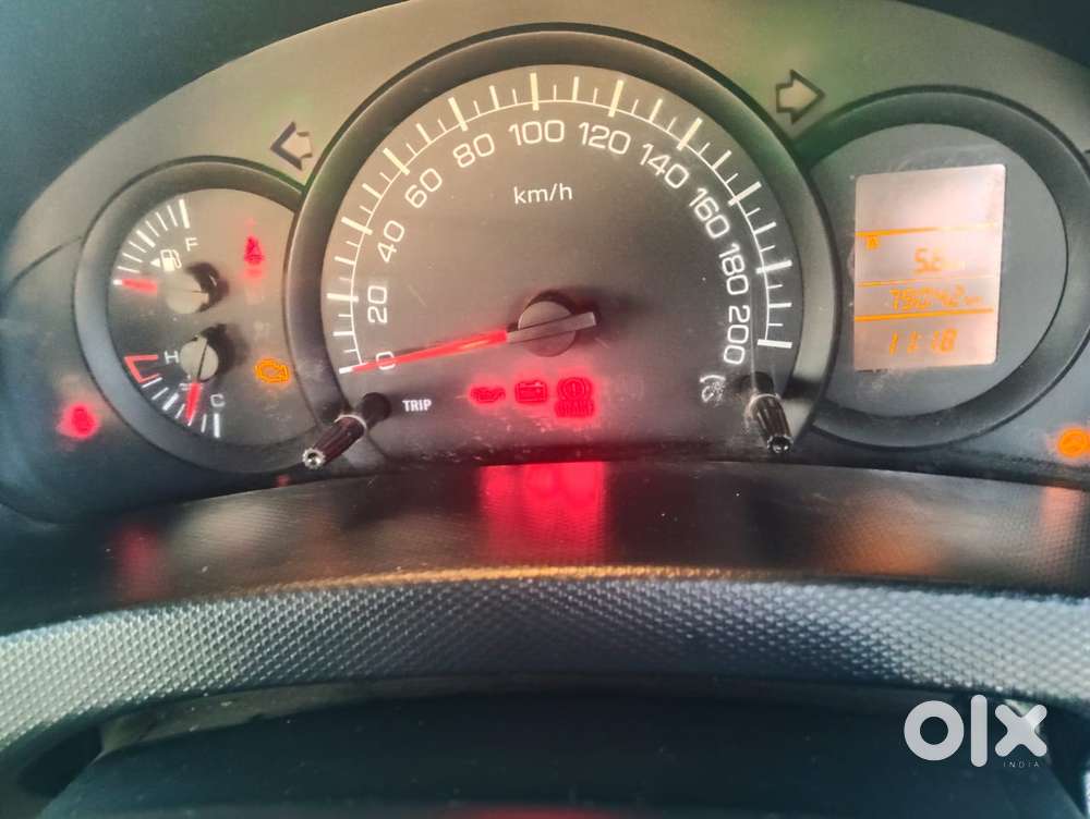 Maruti Suzuki Swift Lxi Optional-o, 2017, Petrol