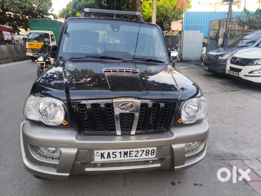 Mahindra Scorpio Vlx 2wd Airbag Se Bsiv, 2013