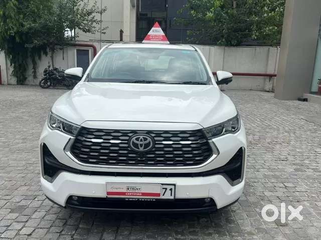Toyota Innova Hycross 2.0 Zx Hybrid 7 Str, 2024, Petrol