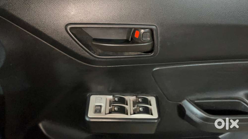 Maruti Suzuki Swift Vvt Lxi, 2023, Petrol