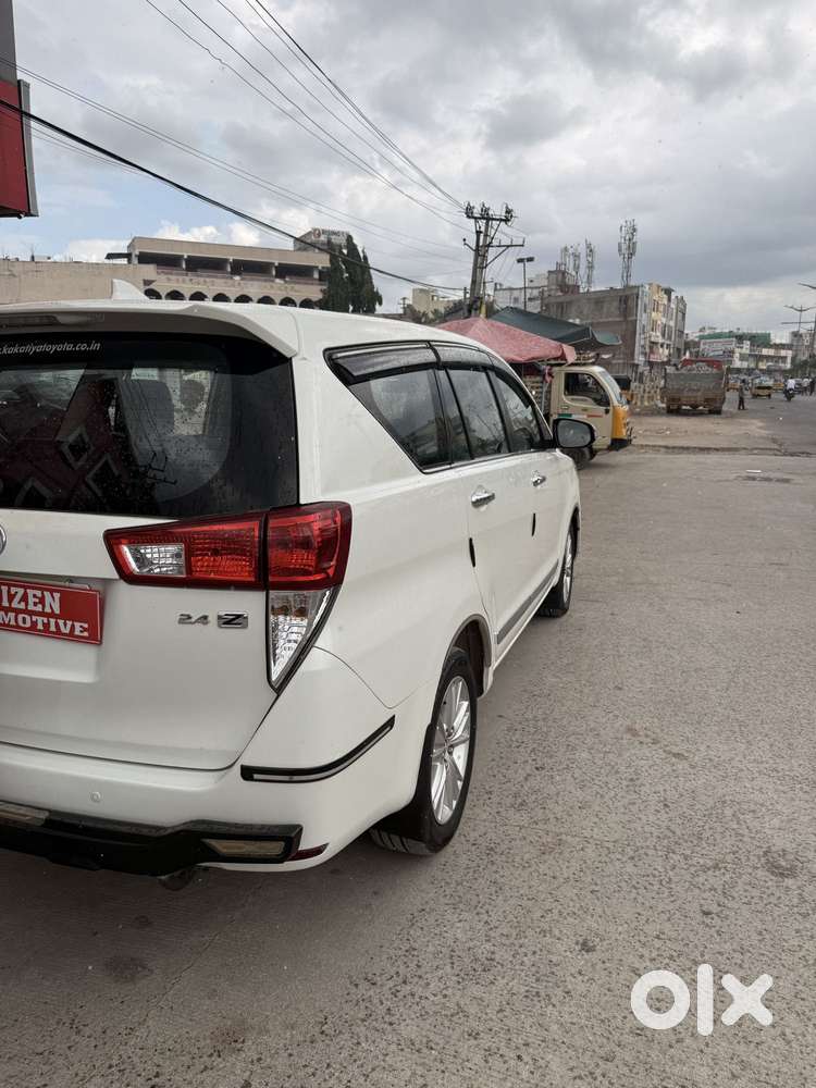Toyota Innova Crysta 2.4 Zx Mt, 2017, Diesel