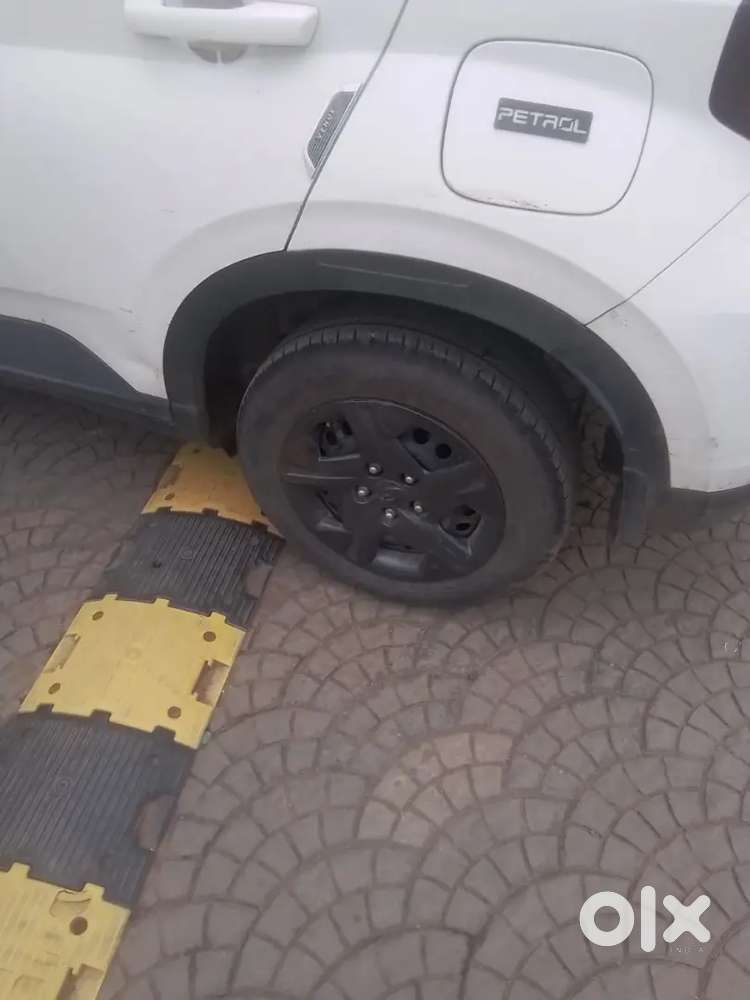 Hyundai Venue S 1.2 Petrol 2023