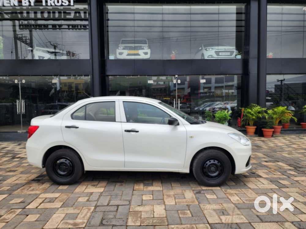 Maruti Suzuki Dzire 1.2 Lxi, 2022, Petrol