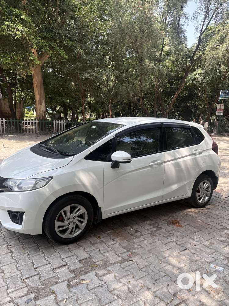 Honda Jazz V Automatic, 2016, Petrol