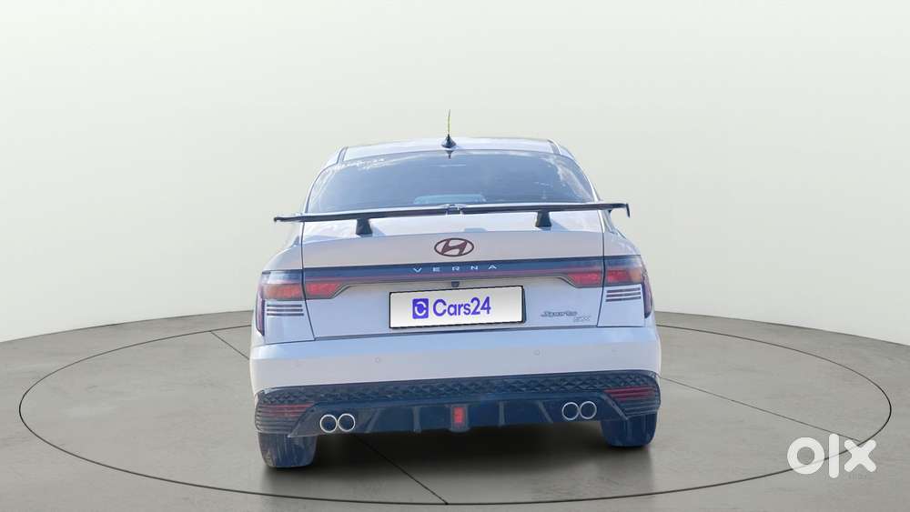 Hyundai Verna 1.5 Mpi Mt Sx (o), 2023, Petrol