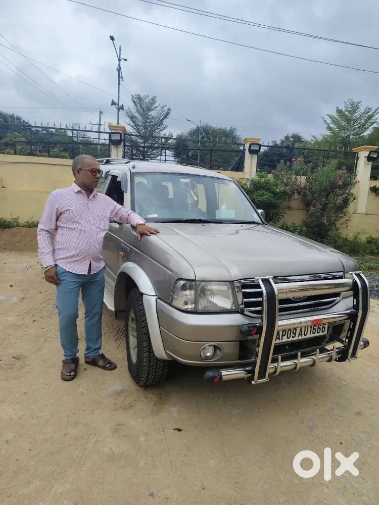 Ford Endeavour
