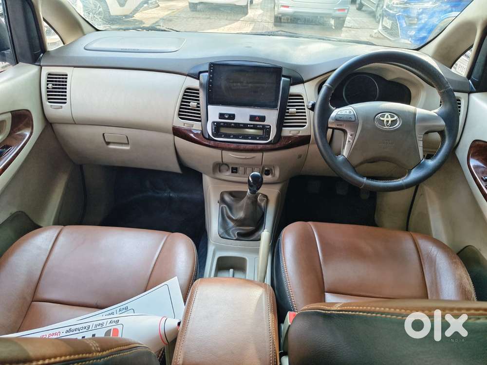 Toyota Innova 2.5 Vx 8 Str Bs-iii, 2014, Diesel