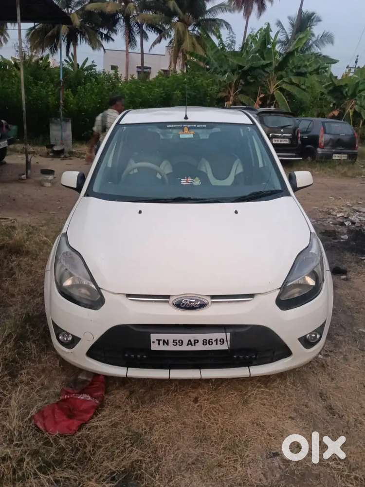 Ford Figo Diesel Zxi 2010