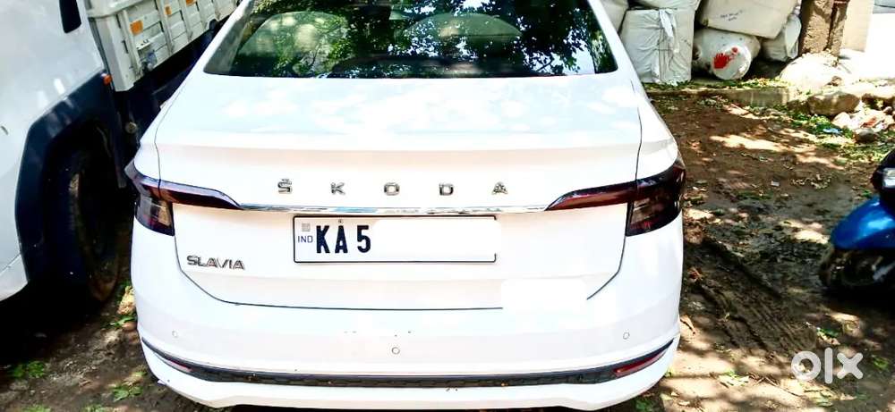 Well Maintained 28000kms Driven Single Owner All Showroom Maintained