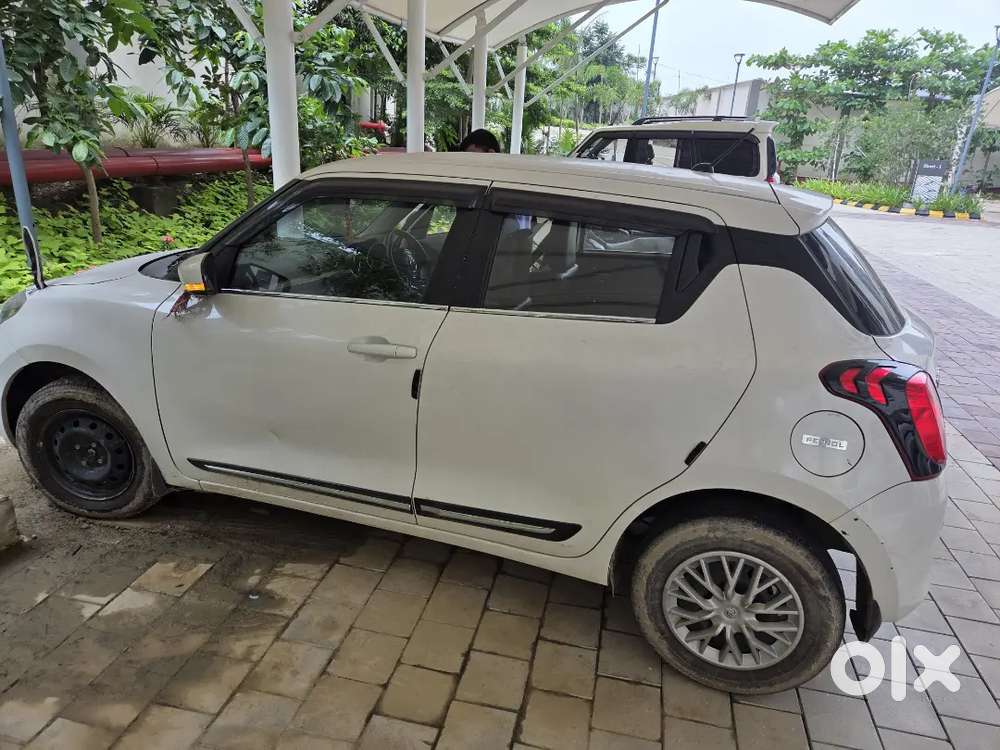Maruti Suzuki Swift 1.2 Vxi 2023