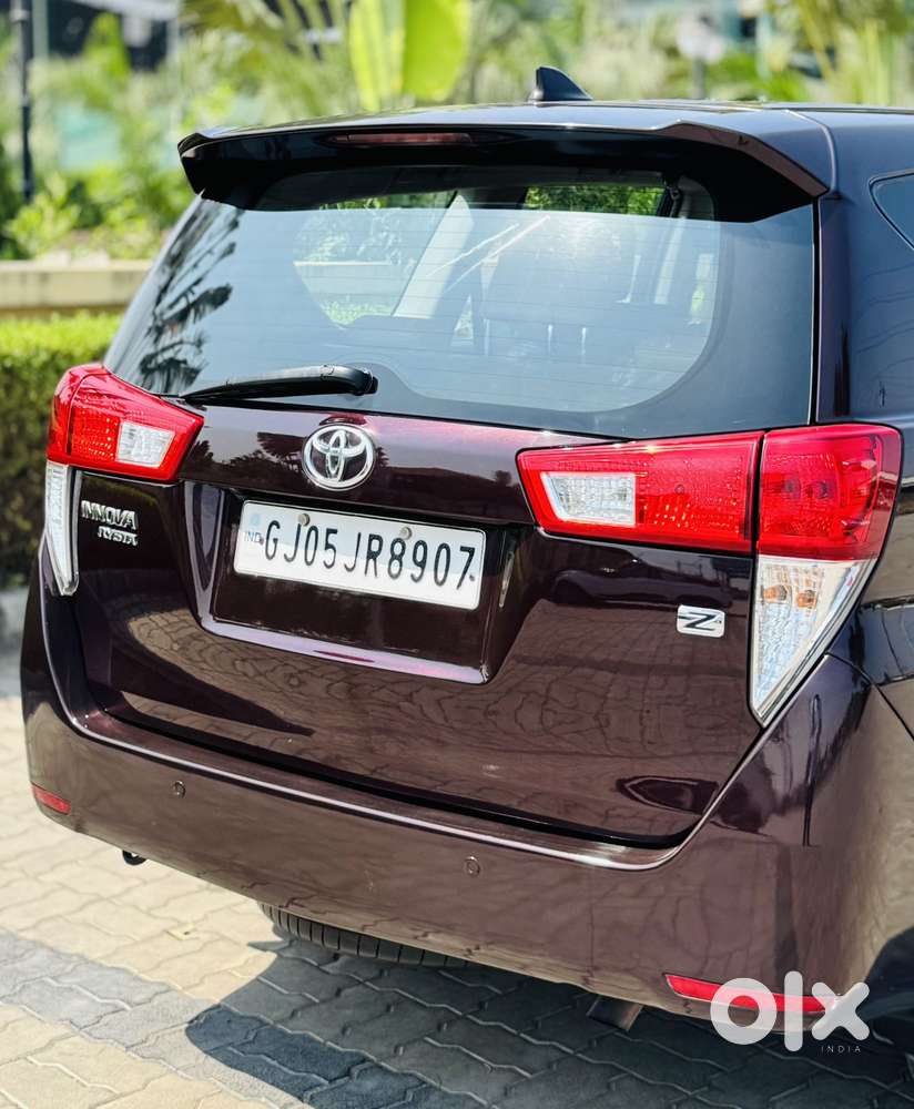 Toyota Innova Crysta 2.8 Zx At 7 Seater, 2016, Diesel
