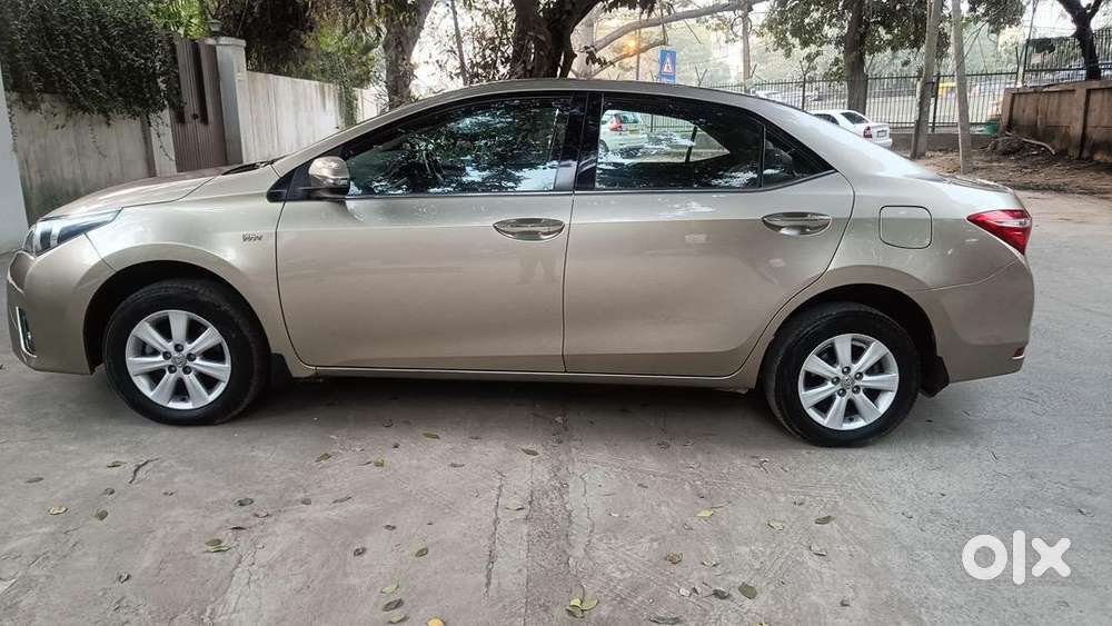 Toyota Corolla Altis 2014 Petrol Well Maintained