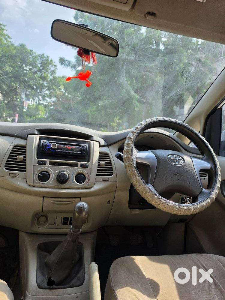 Toyota Innova 2.5 G (diesel) 8 Seater, 2014, Diesel