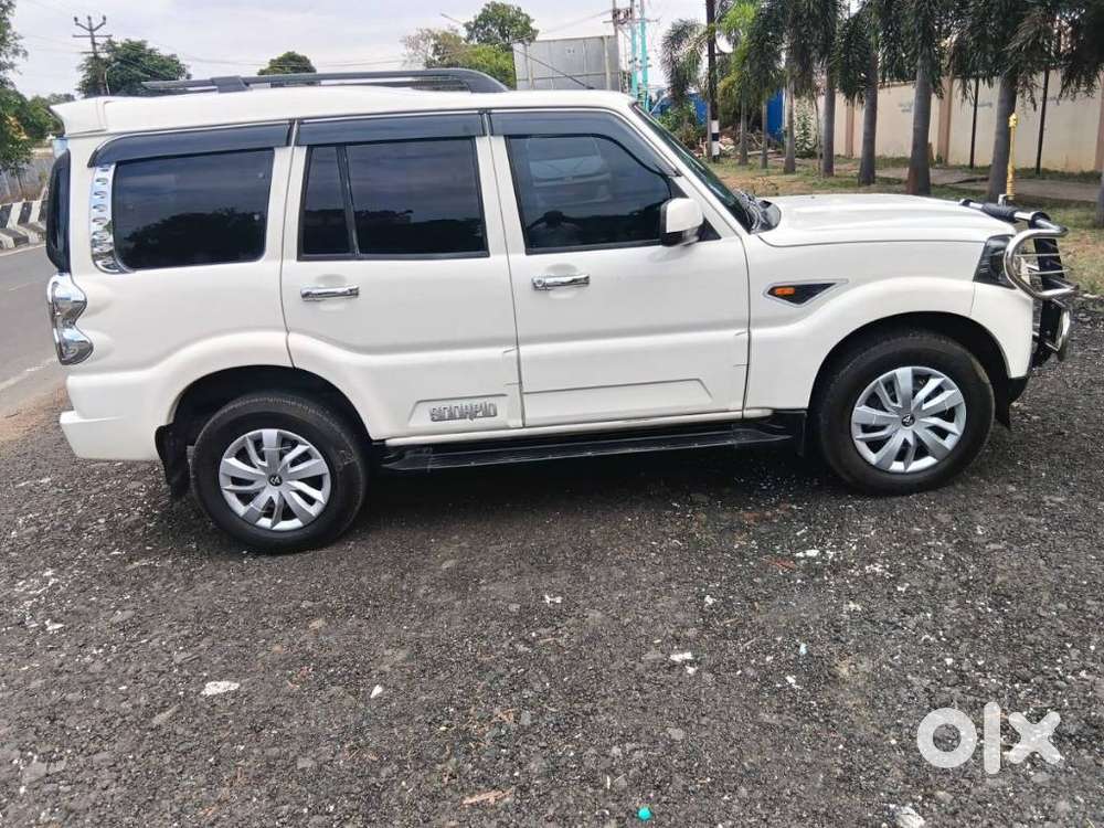 Mahindra Scorpio S6, 2016, Diesel