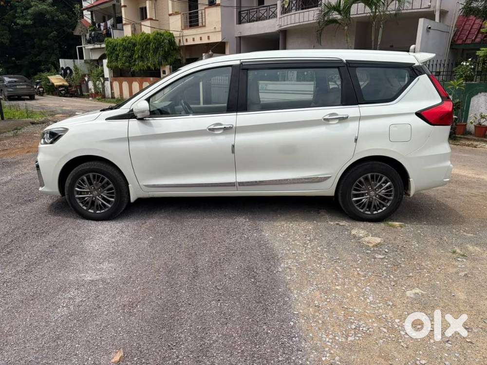 Maruti Suzuki Ertiga Shvs Zdi Plus, 2021, Petrol