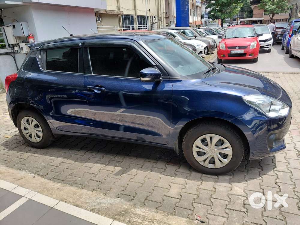 Maruti Suzuki Swift Vxi + Manual, 2023, Petrol