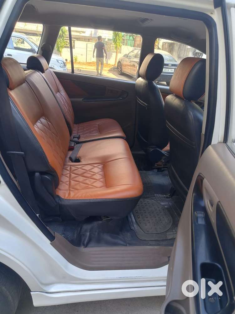 Toyota Innova 2.5 G (diesel) 8 Seater, 2016, Diesel