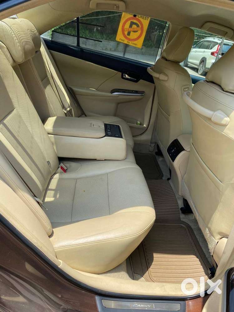 2016 Toyota Camry Hybrid  1st Owner  58k Km  Full Service History