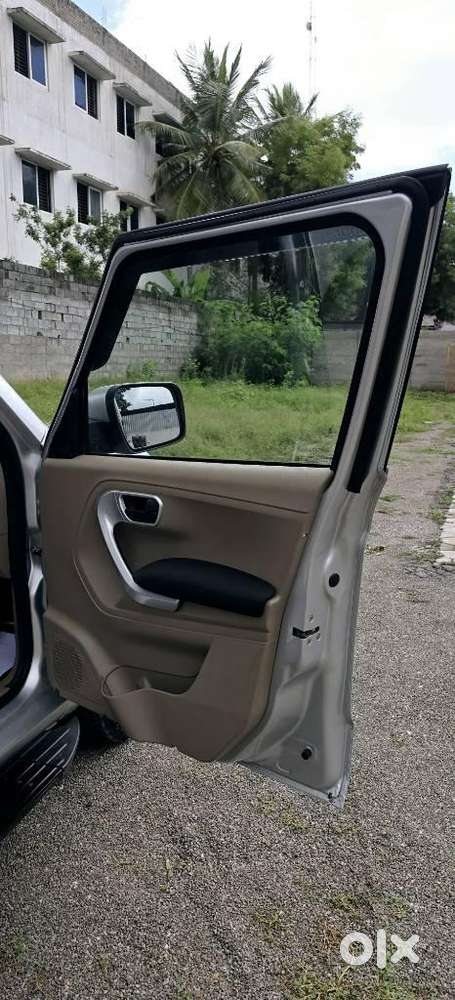 Mahindra Tuv 300 T10, 2018, Diesel