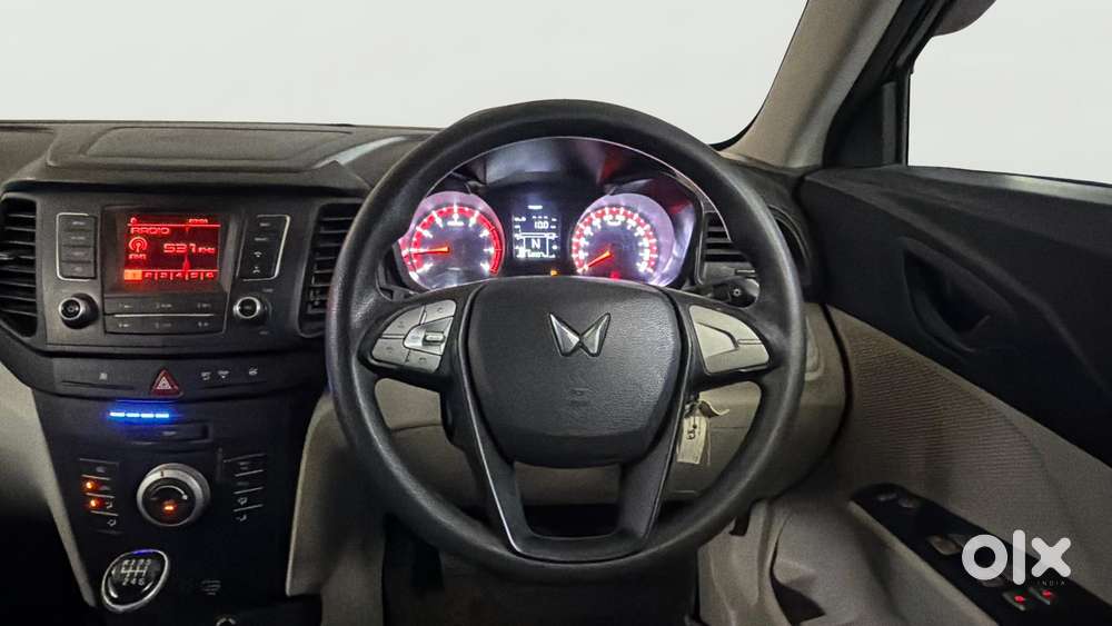 Mahindra Xuv300 W6, 2023, Cng & Hybrids