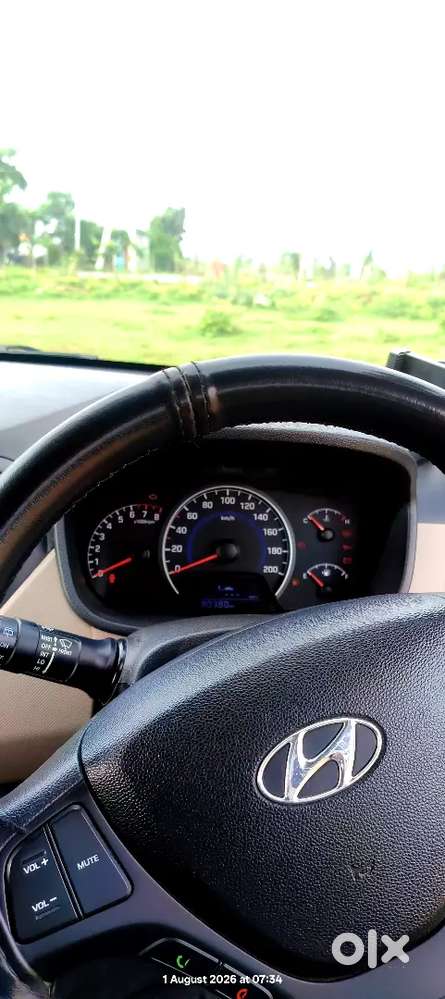 Hyundai Grand I10 Sportz 2016-silent,reliable Engine