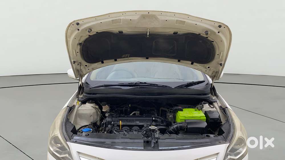 Hyundai Verna Fluidic 1.6 Vtvt Sx, 2015, Petrol
