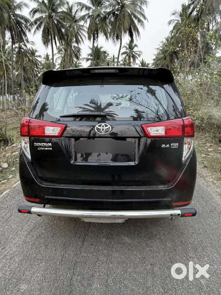 Toyota Innova Crysta 2025 Diesel 8200 Km Driven , Accessories Fitted