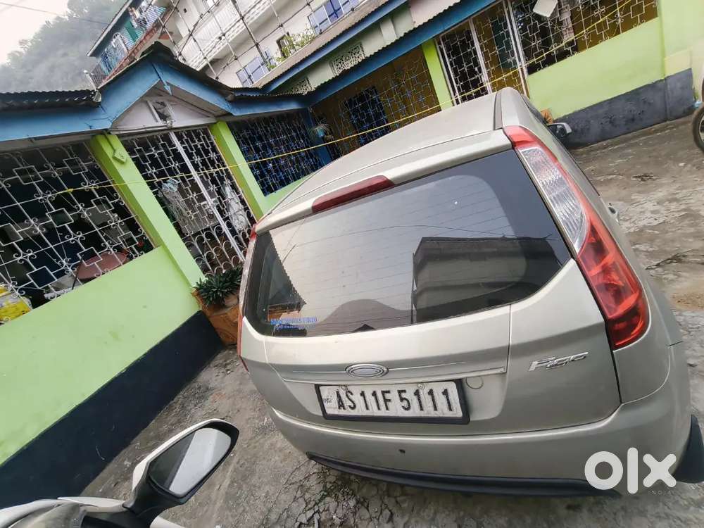 Ford Figo 2012 Petrol 75000 Km Driven.