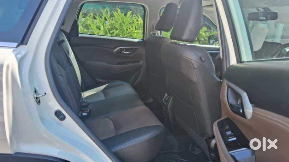 Toyota Urban Cruiser Hyryder 1.5 V Hybrid, 2025, Petrol