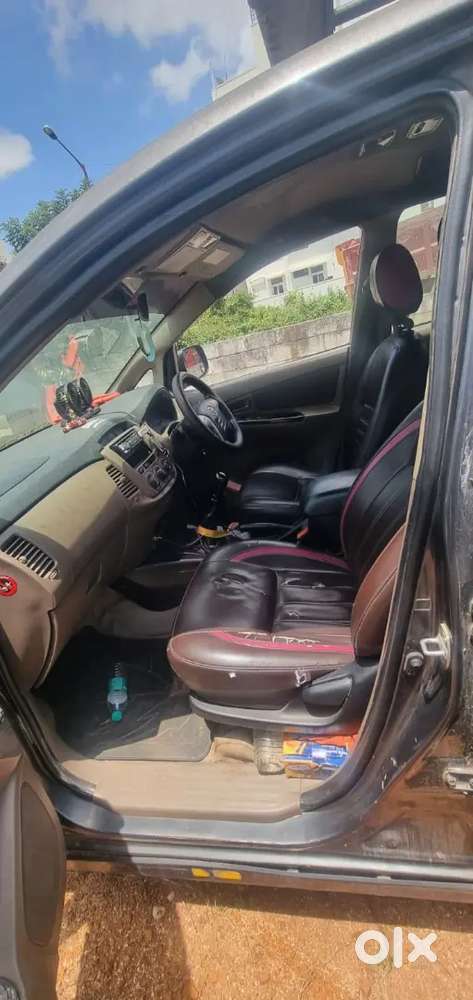 Toyota Innova 2015