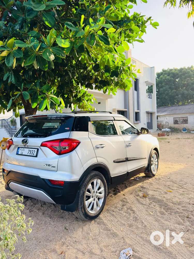 Mahindra Xuv300 W8