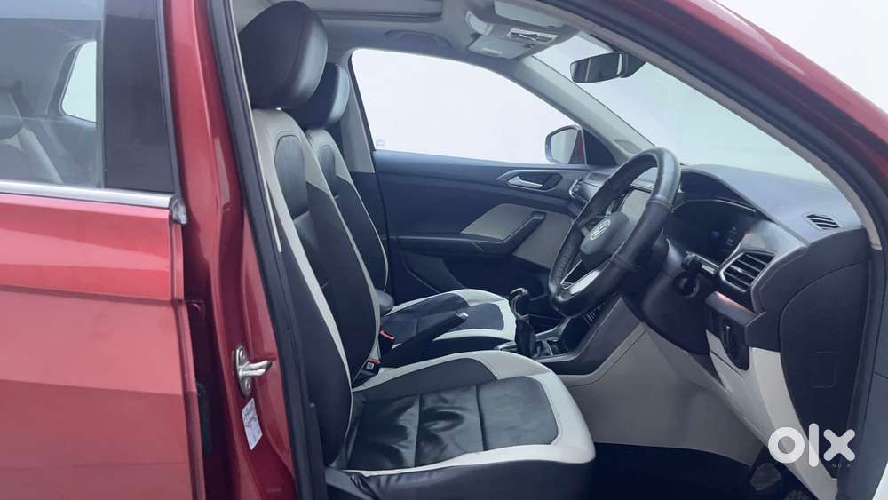 Volkswagen Taigun Topline 1.0 Tsi At (electric Seats), 2022, Petrol