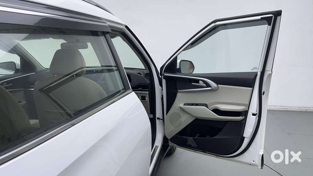 Kia Carens 1.4 Prestige 7 Str, 2022, Petrol