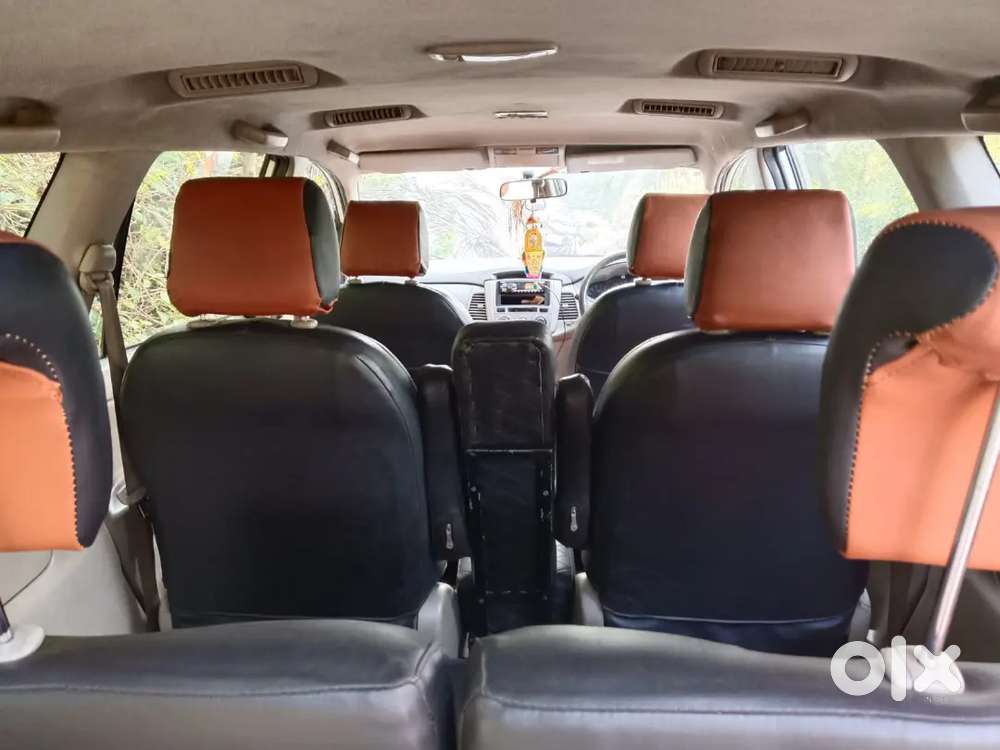 Innova 2.5 Tourist