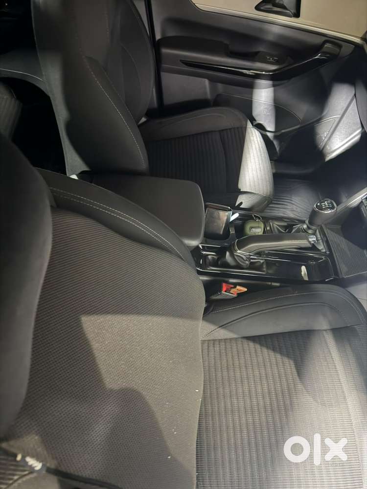Mahindra Xuv700 Diesel 2023