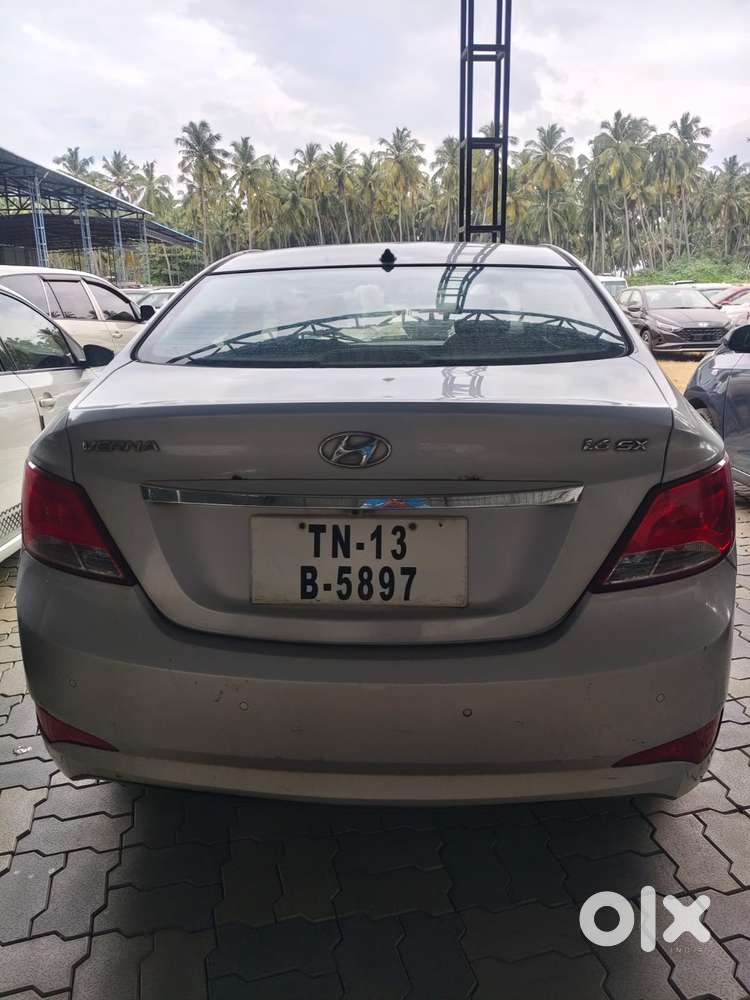 Hyundai Verna Fluidic 1.6 Vtvt Sx, 2015, Petrol
