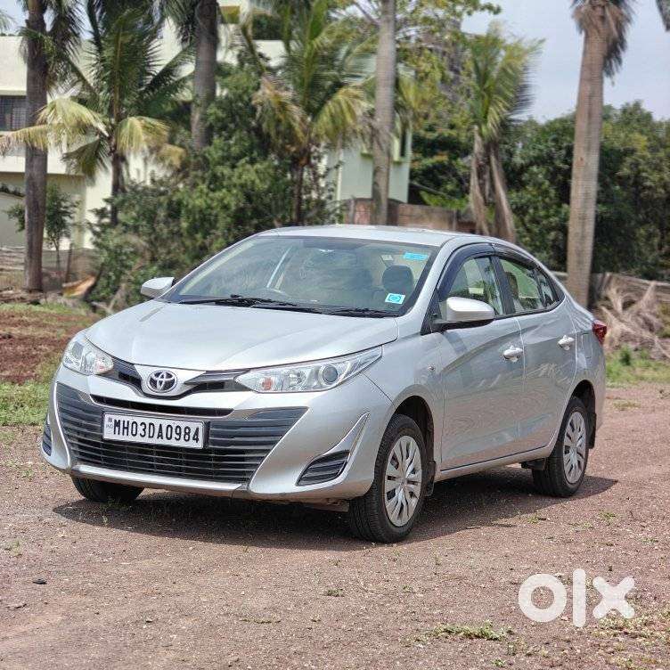 Toyota Yaris J Cvt, 2018, Petrol