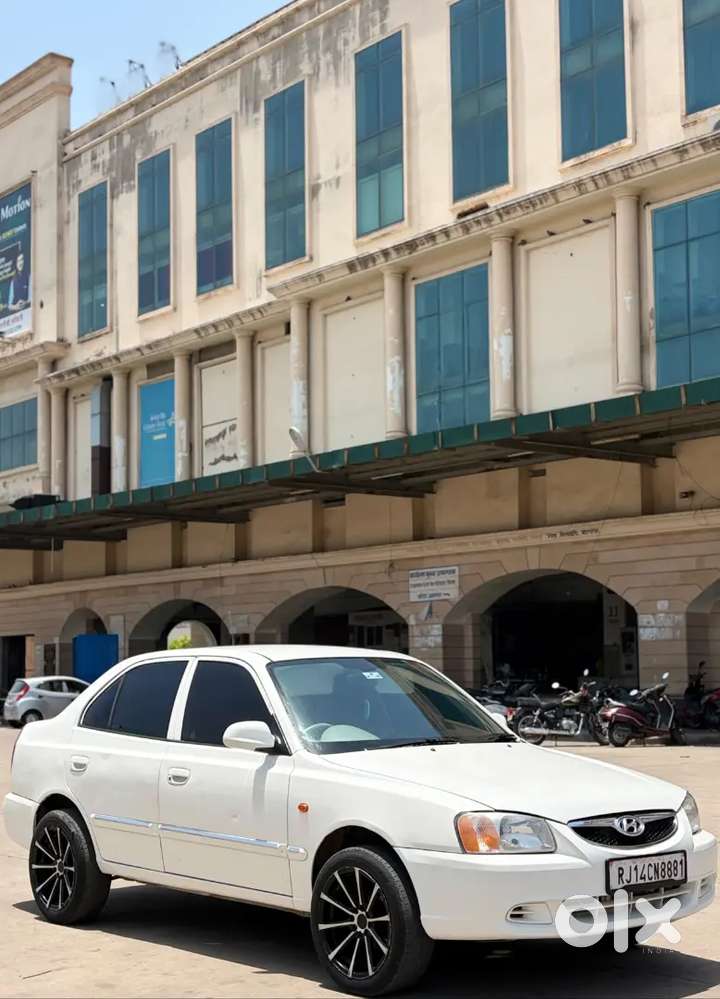 Hyundai Accent Hatchback 2012 Cng & Hybrids Well Maintained